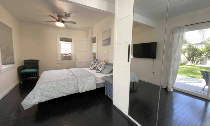 Monrovia Apartment | Private Entrance Guest Place Oldtown Monrovia/Pasadena/Arcadia
