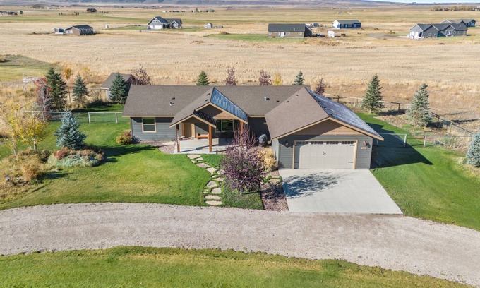 Tetonia House | Private Getaway near Grand Targhee, Yellowstone and Jackson Hole