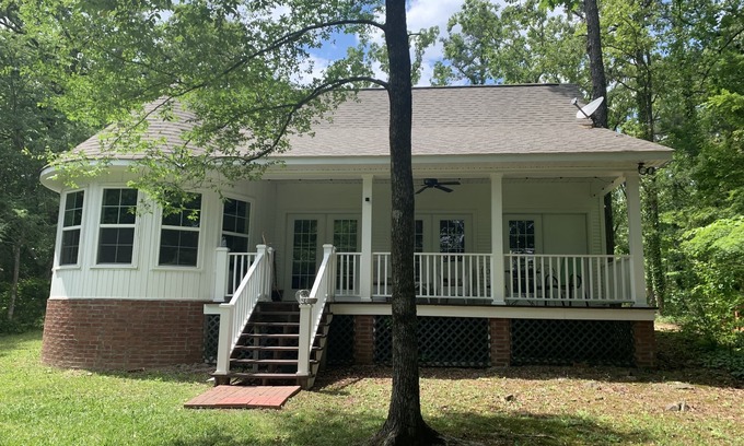 Ferndale House | Private Guest house on Golden Pond