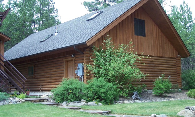 Hamilton Apartment | Private Guest Quarters in the Heart of the Bitterroot Valley