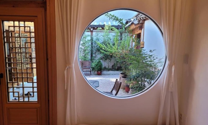 Samseon-dong House | Private Hanok Space MODA