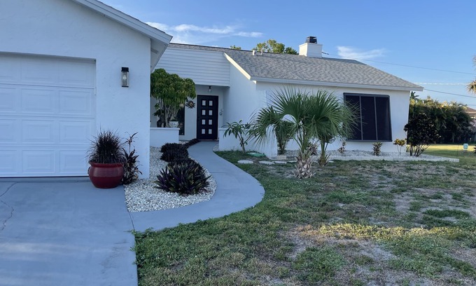 Venice Groves House | Private home in Venice
