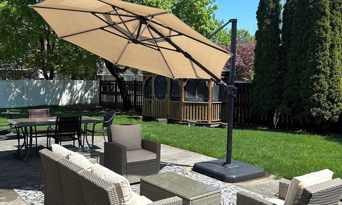 Saratoga Springs House | Private home TWO BLOCKS from Saratoga Race Track with fenced in backyard