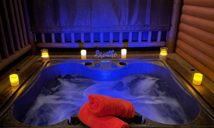 Bryson City Cabin | Private HOT TUB. Fire Pit, screened porch. 3 miles to the NOC. Resort POOL