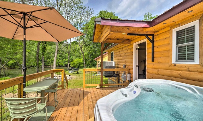 Cherokee Cabin | Private Hot Tub: Tuckasegee River Couple's Escape