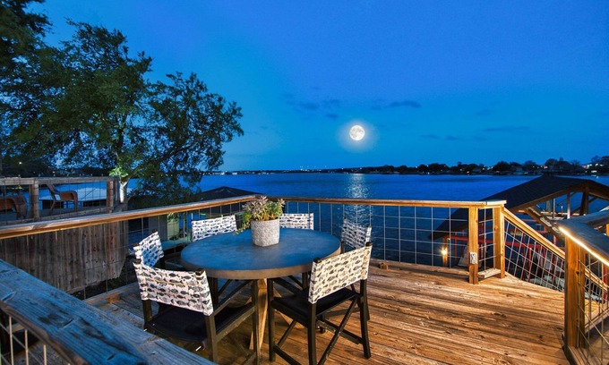 Granbury Apartment | Private, Lake-Front, Guest Suite on Lake Granbury, near downtown!