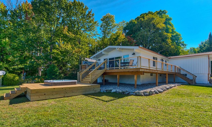 Johannesburg House | Private lake home away from home
