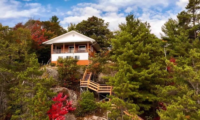 Sables-Spanish Rivers Cabin | Private Lakefront Retreat on 4 Acres - Pet & Family Friendly