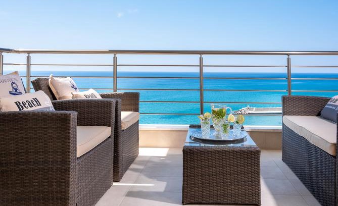 Kastri Villa | Private luxury 3bdrm Villa - Walk to beach
