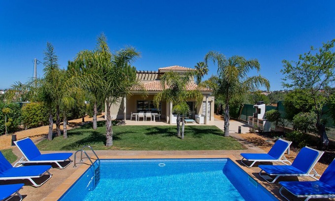 Gale Villa | Private Modern 3 Bed Villa With Private Pool in Gale, Near Albufeira