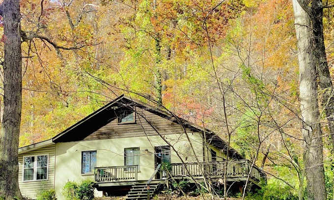 Lynn House | Private Mountain Cottage on 7 Acres & Creek