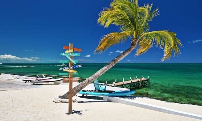 Lubbers Quarters Cay House | Private Oceanfront, beach, dock and Hottub