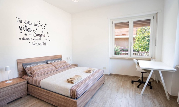 Alba House | [Private Parking] with Hill View