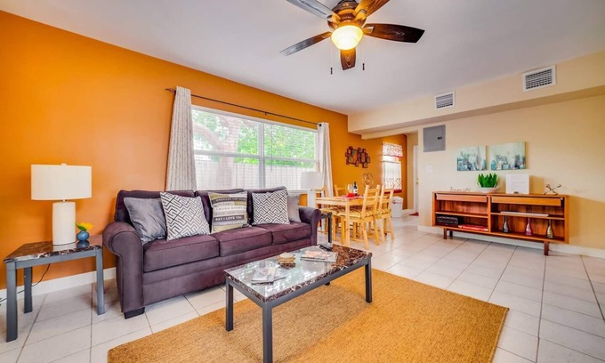 Lake Ridge Apartment | Private Patio & Gas Grill, Windows on All 4 Sides