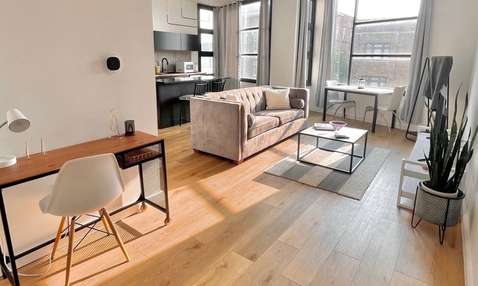 Old Northside Apartment | Private Place on Penn - Free Parking!