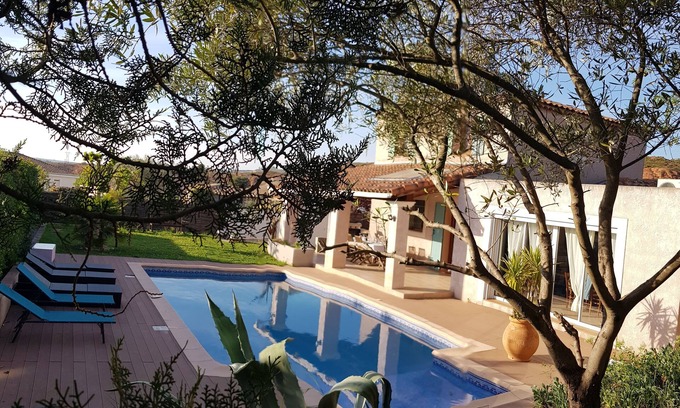 Les Pennes-Mirabeau Villa | PRIVATE POOL VILLA WITH ALL COMFORTS