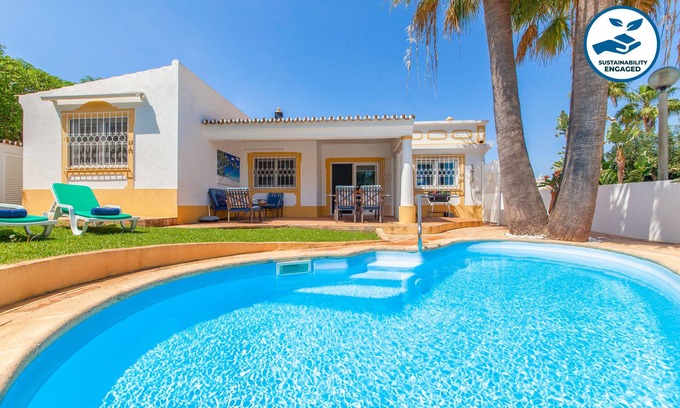Guia Villa | Private Pool & BBQ Villa in Quinta dos Álamos
