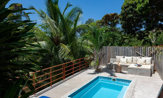 Praslin Island Ski Chalet | Private Pool + Free Wifi + Outdoor showernLa Pointe Beach Huts