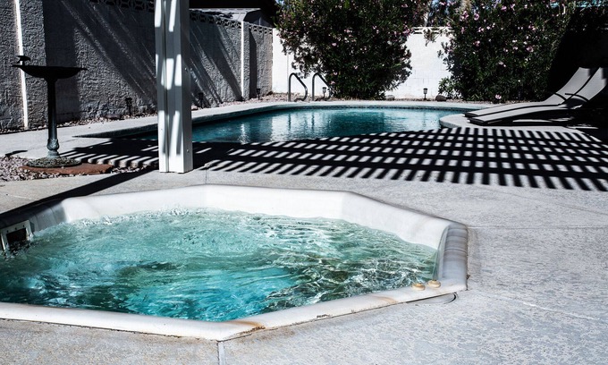 Chinatown House | Private Pool/Spa $6Uber to Strip & Conv. Center $14Uber to airport. Sanitized!