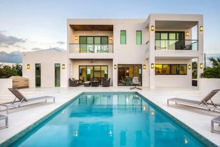 Long Bay Hills Villa | Private Pool Villa, Long Bay Beach with VIP Extras