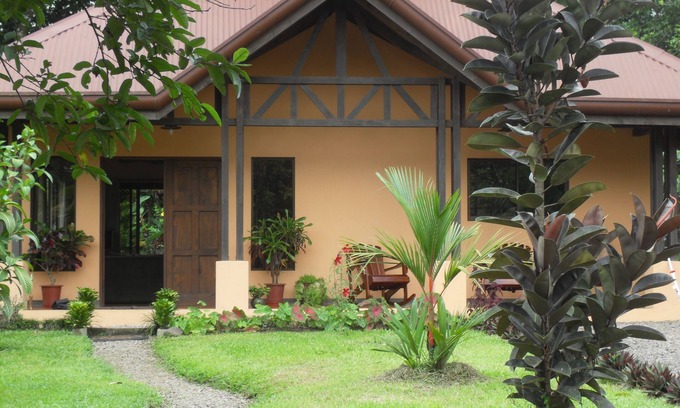 Palma House | Private, quiet home outside of busy La Fortuna, near hot springs!