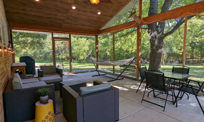 Addison House | Private & quiet π² O'Hare 8mi βοΈ D/T Chicago 22mi ποΈ