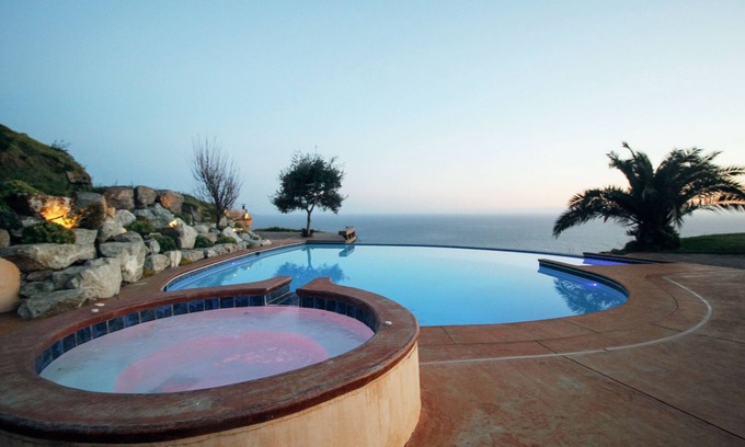 Lucia Cabin | Private Ranch with Hot Tub and Infinity Pool