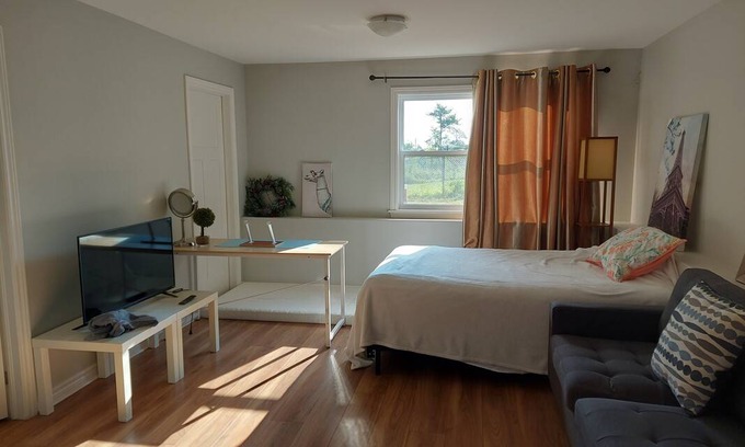 Halifax Resort | Private room ∙ 1 guest