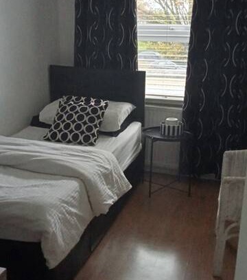 Baldoyle Resort | Private room ∙ 1 guest
