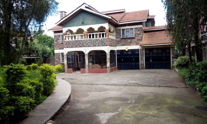 Nakuru Resort | Private room ∙ 3 guests