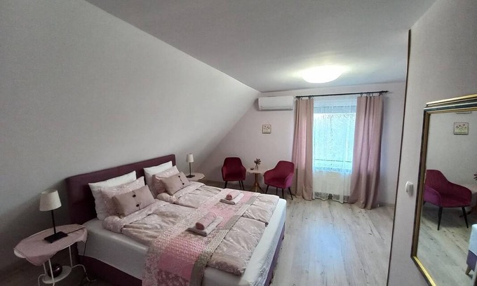 Etyek Resort | Private room ∙ 6 guests