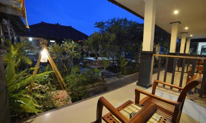 Downtown Kuta House | Private Room in Balinese House, Poppies Lane, Legian Kuta Near Beach (SNTH)