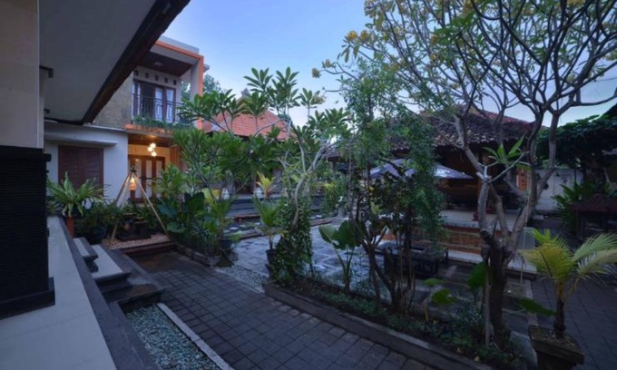 Downtown Kuta House | Private Room in Balinese House, Poppies Lane, Legian Kuta Near Beach (SNTH)