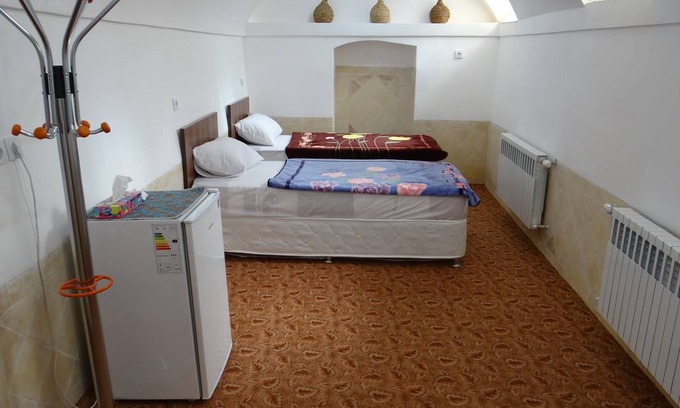 Ashkez̄ar Resort | Private room ∙ 2 guests