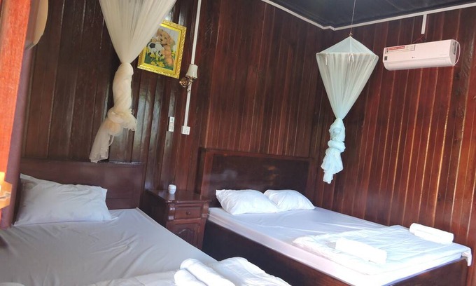 Ban Lung Resort | Private room ∙ 3 guests