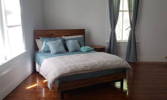 Marshall House | Private room. Private entrance. Private drive.