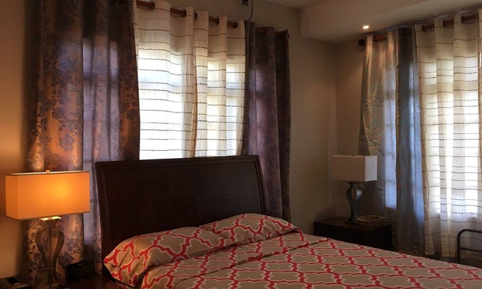 Port of Spain Resort | Private room ∙ 3 guests