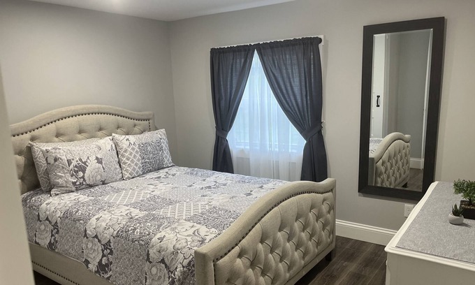 Wolfville House | Private semi detached home close to downtown Wine Tours and Acadia