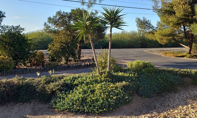 Tracy House | Private Spacious 3BR Ranch Home, Centrally Located