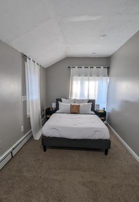 Holbrook Apartment | Private, Spacious & Comfy 1 bedroom Entire Suite With Separate Entry & Free Parking