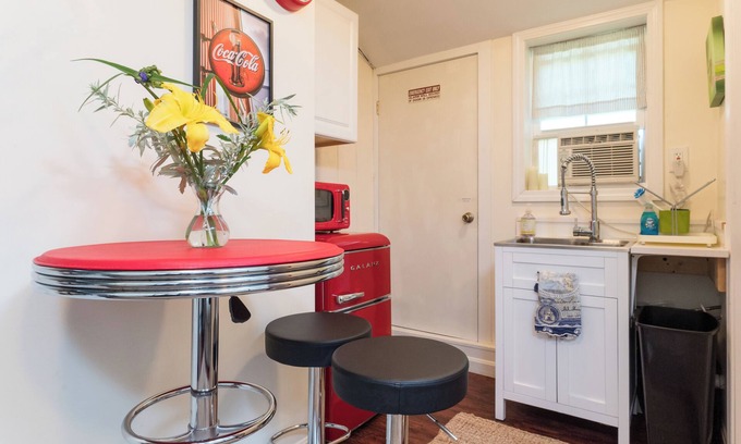 Carlisle House | ✨Private Studio w/Loft Center Historic Carlisle✨