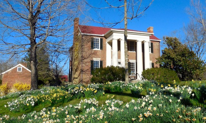 Buena Vista House | Private suite in historic Rockbridge County home, minutes from Lex., W&L & VMI.