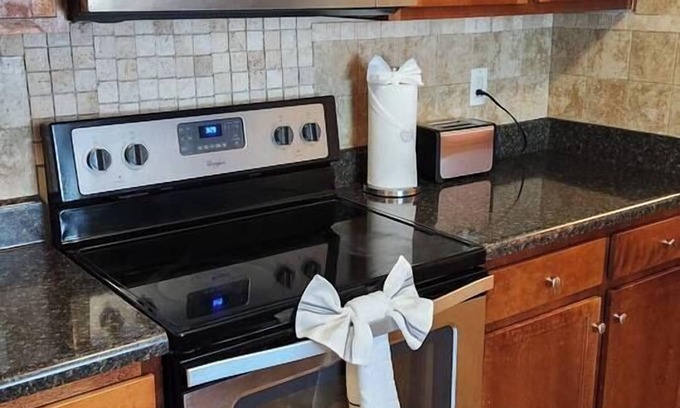 Southeast Raleigh House | Private Villa 3-Bed| 7 min from Downtown
