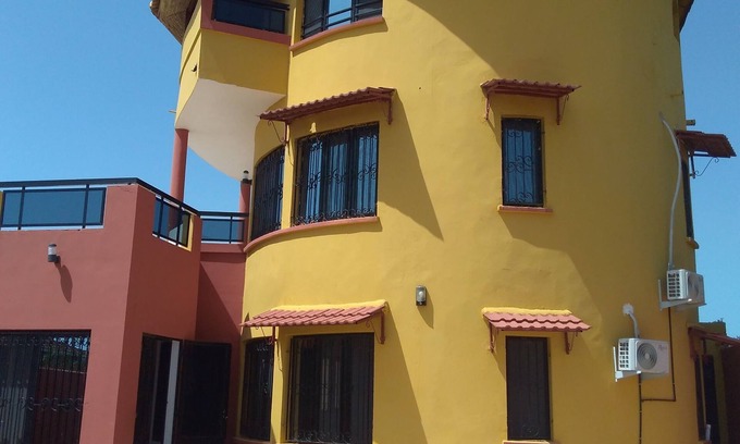 Toubab Dialao Villa | Private villa on an enclosed plot of 300 square meters 5 minutes from the beaches