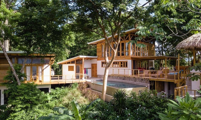 Santiago House | Private Villa w/view of Beach. 4 Bedroom 4 Bath,Infinity Pool. Sleep 8 BEST WIFI