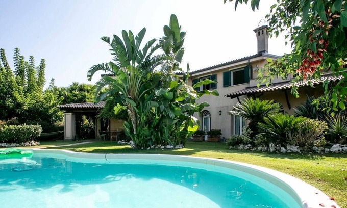 Polistena Villa | Private villa with swimming pool in Calabria