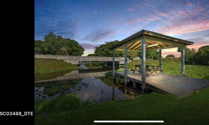 Taylor Creek House | Private Waterfront Dock 3/2 Lakeside Home in Lake Okeechobee Florida