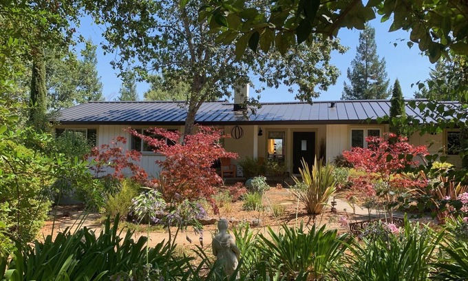 Sebastopol House | Private Wine Country Retreat with Views, Large Deck & Spa