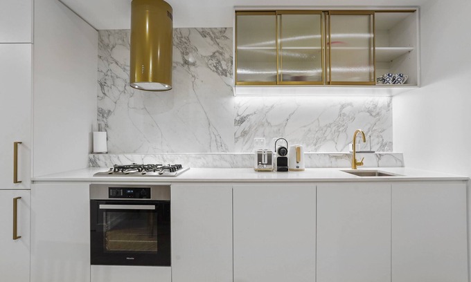 Box Hill Apartment | Promenade - Prime Box Hill CBD Modern Luxury