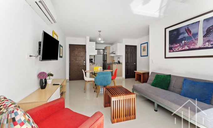 Cerritos Apartment | Promo!-Pool-Sleep 6-Near Beach & Water Park-Gated